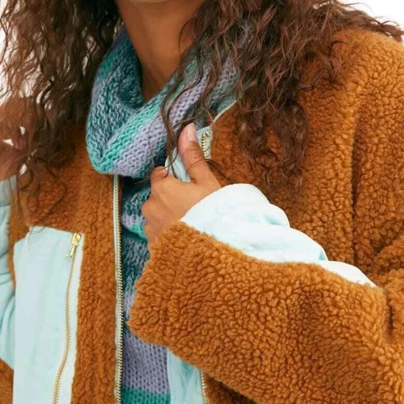 Sold - Picture 2 of 5